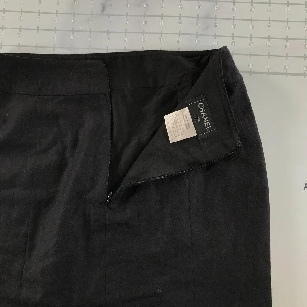 Vintage Chanel Pencil Skirt Womens 40 Black Cashmere Wool Blend Silk Lined 2001